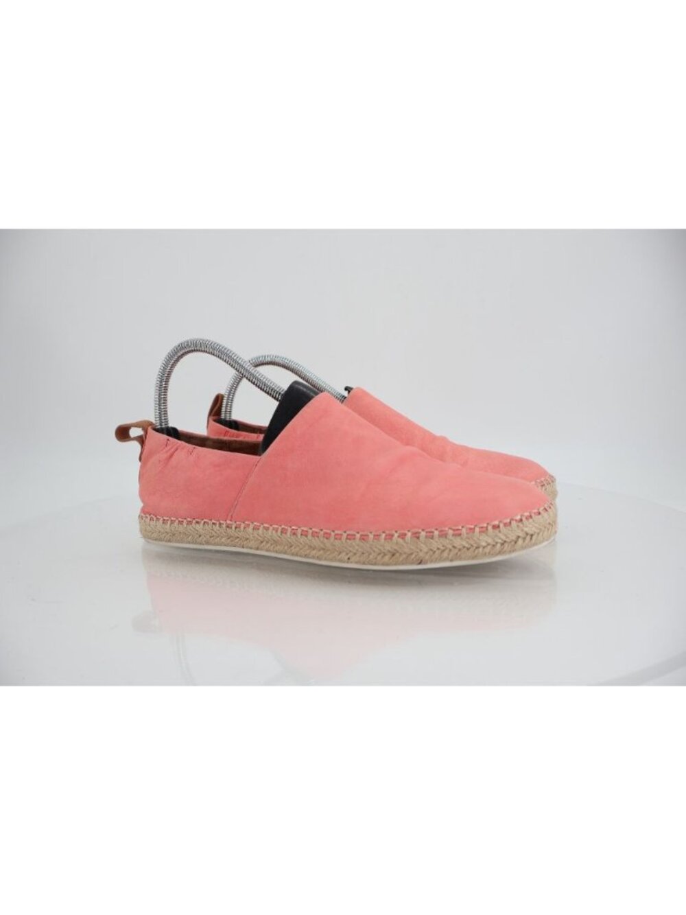 Gentle Souls Lizzy A-Line Espadrille Flats Shoes Womens Size 7.5 Coral Leather